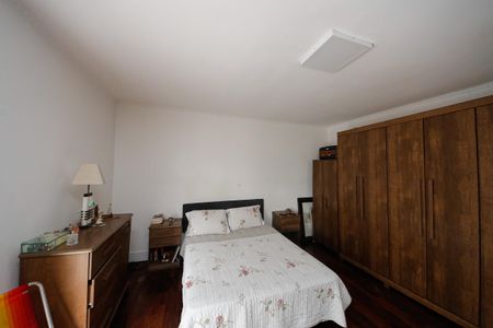 Casa à venda com 250m², 5 quartos e 4 vagasSuíte 3