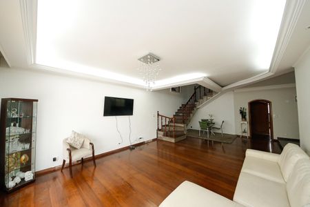 Sala de casa à venda com 5 quartos, 250m² em Jardim Avelino, São Paulo