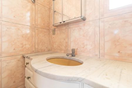 Casa à venda com 200m², 3 quartos e 1 vagaBanheiro da Suíte