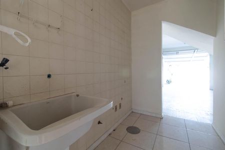 Casa à venda com 200m², 3 quartos e 1 vagaÁrea de Serviço