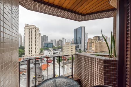 Apartamento à venda com 150m², 4 quartos e 3 vagasVista da Suíte 2