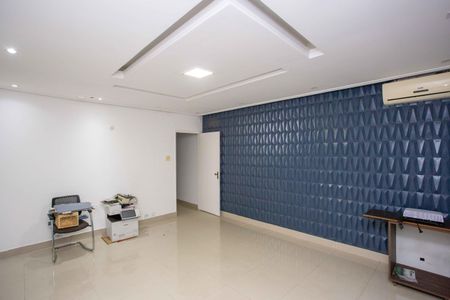 Casa à venda com 138m², 3 quartos e 2 vagasQuarto Suíte