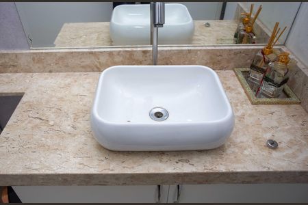 Casa à venda com 138m², 3 quartos e 2 vagasBanheiro da Suíte