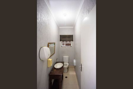 Casa à venda com 138m², 3 quartos e 2 vagasLavabo