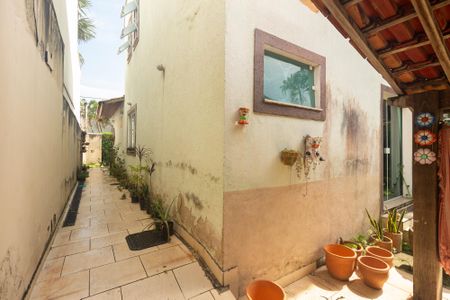 Casa de condomínio para alugar com 197m², 4 quartos e 2 vagas Casa de condomínio para alugar com 197m², 4 quartos e 2 vagasCorredor