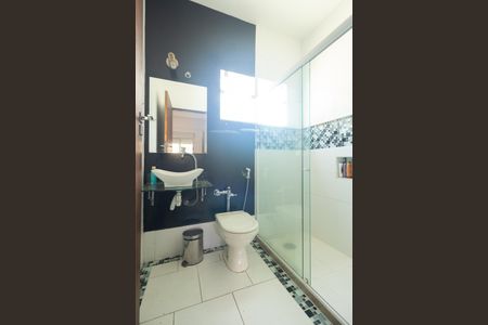 Casa de condomínio para alugar com 197m², 4 quartos e 2 vagas Casa de condomínio para alugar com 197m², 4 quartos e 2 vagasBanheiro da Suíte 3