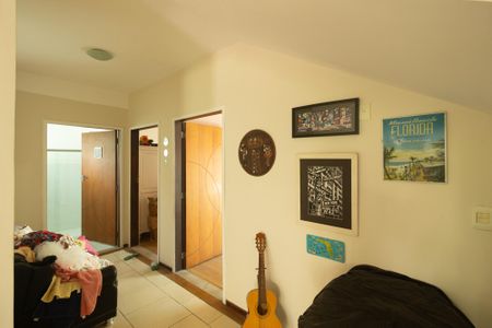 Sala de casa de condomínio para alugar com 4 quartos, 197m² em Campo Grande, Rio de Janeiro