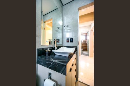 Apartamento à venda com 112m², 3 quartos e 3 vagasBanheiro social