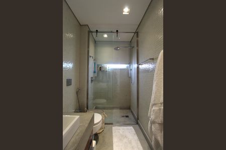 Apartamento à venda com 450m², 3 quartos e 6 vagasBanheiro da Suíte 2