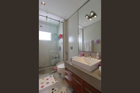 Apartamento à venda com 450m², 3 quartos e 6 vagasBanheiro da Suíte 1