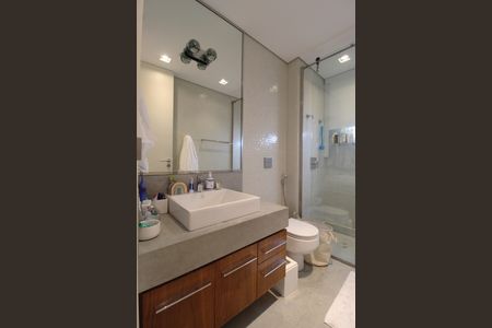 Apartamento à venda com 450m², 3 quartos e 6 vagasBanheiro da Suíte 2