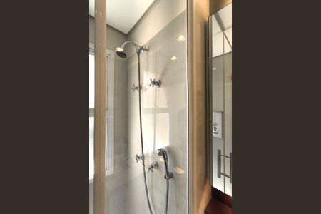 Apartamento à venda com 139m², 3 quartos e 3 vagasBanheiro da Suíte 2