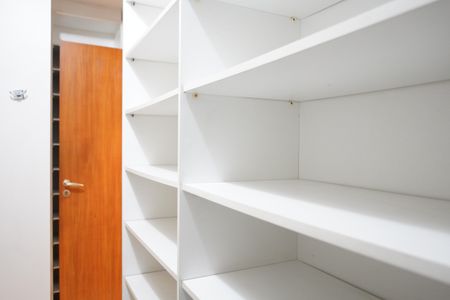 Apartamento para alugar com 168m², 3 quartos e 2 vagasCloset