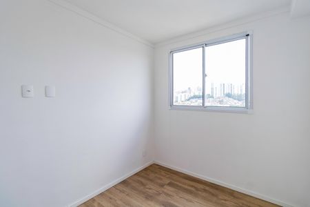Quarto 2 de apartamento para alugar com 2 quartos, 40m² em Jardim Maria Duarte, São Paulo