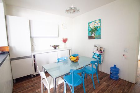 Casa à venda com 117m², 3 quartos e sem vaga Casa à venda com 117m², 3 quartos e sem vagaCopa