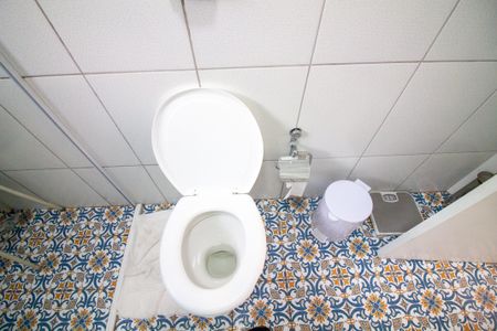 Casa à venda com 117m², 3 quartos e sem vaga Casa à venda com 117m², 3 quartos e sem vagaBanheiro