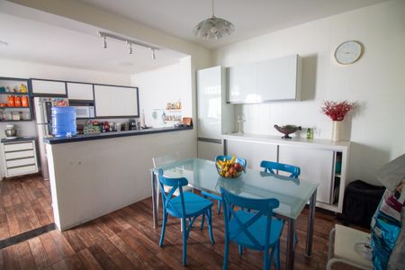 Casa à venda com 117m², 3 quartos e sem vaga Casa à venda com 117m², 3 quartos e sem vagaCopa