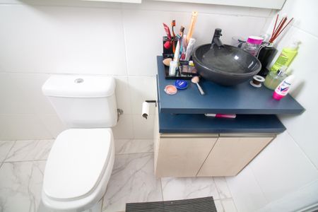 Casa à venda com 117m², 3 quartos e sem vaga Casa à venda com 117m², 3 quartos e sem vagaBanheiro da Suíte