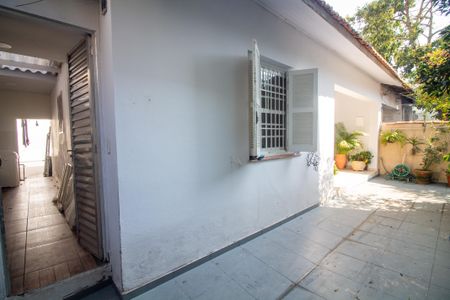 Casa à venda com 117m², 3 quartos e sem vaga Casa à venda com 117m², 3 quartos e sem vagaFachada