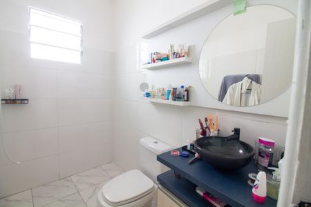 Casa à venda com 117m², 3 quartos e sem vaga Casa à venda com 117m², 3 quartos e sem vagaBanheiro da Suíte