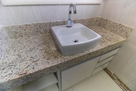 Casa à venda com 402m², 3 quartos e 2 vagas Casa à venda com 402m², 3 quartos e 2 vagasBanheiro da Suíte