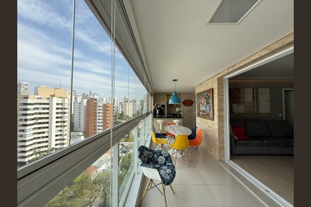 Apartamento à venda com 145m², 3 quartos e 3 vagasVaranda