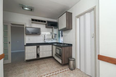 Cozinha de apartamento para alugar com 2 quartos, 63m² em São João, Porto Alegre