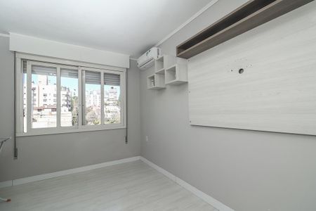 Quarto de apartamento para alugar com 2 quartos, 63m² em São João, Porto Alegre