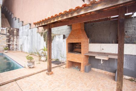 Casa para alugar com 499m², 3 quartos e 6 vagasÁrea Externa