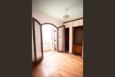 Casa para alugar com 499m², 3 quartos e 6 vagasQuarto 2