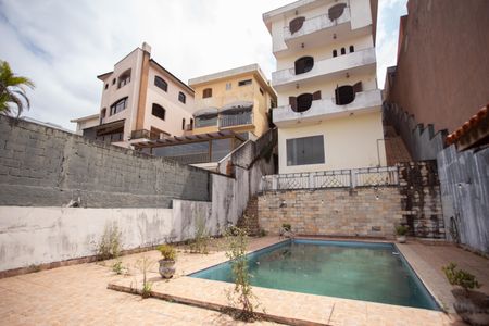 Casa para alugar com 499m², 3 quartos e 6 vagasÁrea Externa