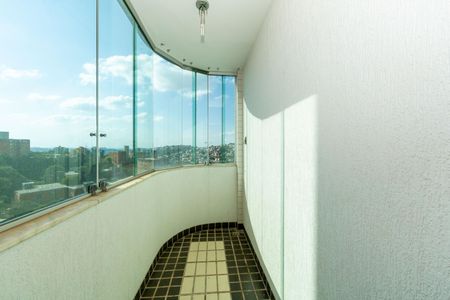 Apartamento para alugar com 108m², 3 quartos e 2 vagas Apartamento para alugar com 108m², 3 quartos e 2 vagasVaranda do Quarto 1