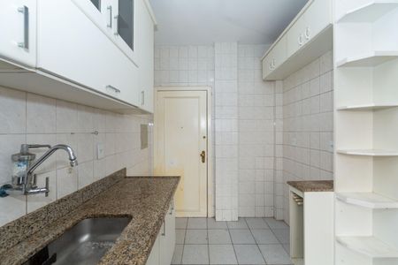 Apartamento para alugar com 108m², 3 quartos e 2 vagas Apartamento para alugar com 108m², 3 quartos e 2 vagasCozinha
