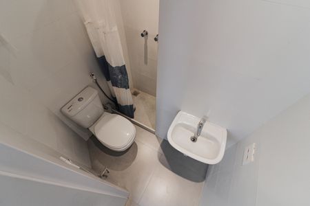 Apartamento à venda com 197m², 3 quartos e 1 vaga Apartamento à venda com 197m², 3 quartos e 1 vagaBanheiro de Serviço