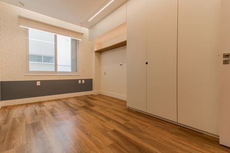Apartamento à venda com 197m², 3 quartos e 1 vaga Apartamento à venda com 197m², 3 quartos e 1 vagaQuarto 2