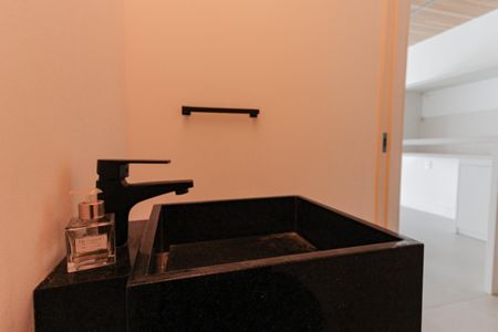 Apartamento à venda com 197m², 3 quartos e 1 vaga Apartamento à venda com 197m², 3 quartos e 1 vagaLavabo