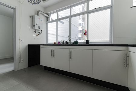 Apartamento à venda com 197m², 3 quartos e 1 vaga Apartamento à venda com 197m², 3 quartos e 1 vagaÁrea de Serviço