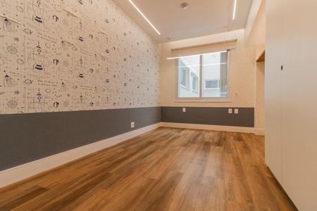 Apartamento à venda com 197m², 3 quartos e 1 vaga Apartamento à venda com 197m², 3 quartos e 1 vagaQuarto 2