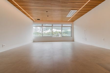 Apartamento à venda com 197m², 3 quartos e 1 vaga Apartamento à venda com 197m², 3 quartos e 1 vagaSala