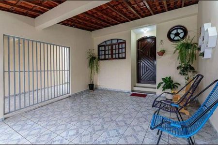 Casa à venda com 2 quartos, 151m² em Bangú, Santo André