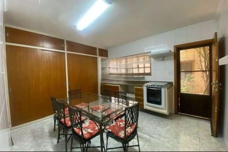 Casa à venda com 4 quartos, 171m² em Jardim Analia Franco, São Paulo