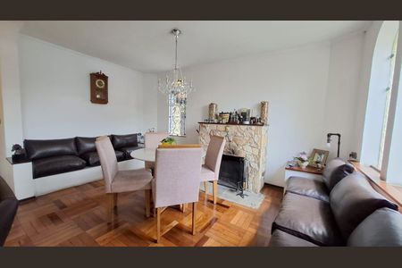 Casa à venda com 4 quartos, 436m² em Jardim Leonor, São Paulo