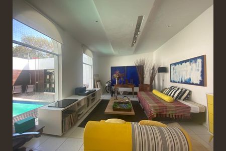 Casa à venda com 4 quartos, 600m² em Morumbi, São Paulo