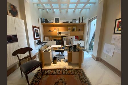 Casa à venda com 4 quartos, 600m² em Morumbi, São Paulo