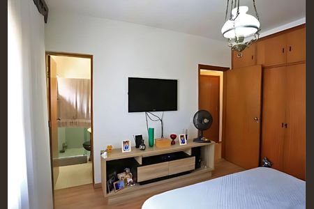 Casa à venda com 3 quartos, 177m² em Campo Belo, São Paulo