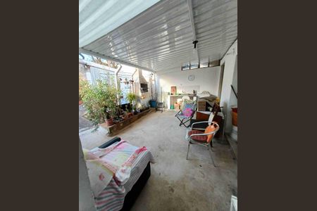 Casa à venda com 93m², 4 quartos e 2 vagas