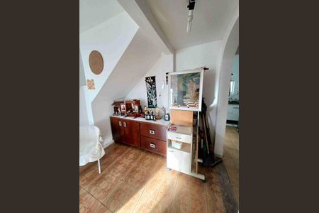 Casa à venda com 93m², 4 quartos e 2 vagas