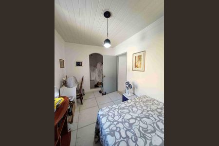 Casa à venda com 93m², 4 quartos e 2 vagas