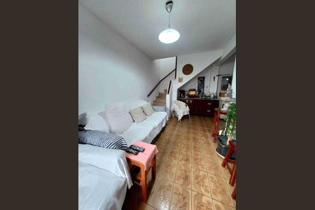 Casa à venda com 93m², 4 quartos e 2 vagas