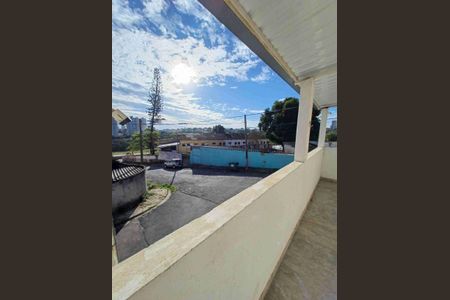 Casa à venda com 93m², 4 quartos e 2 vagas